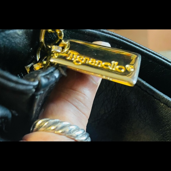 Black leather crossbody/shoulder bag, medium measures 9x8 - Picture 4 of 10